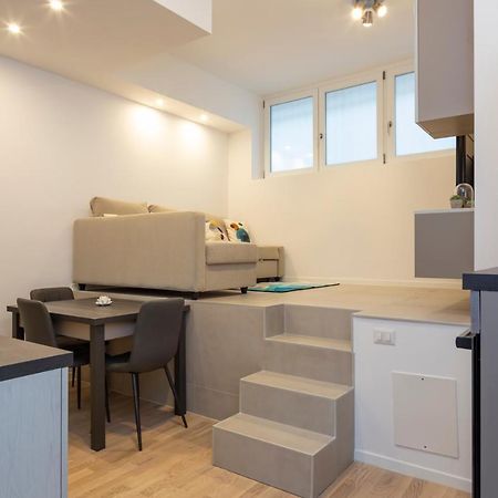 I Host Apartment - Val Strona 6 Milano Eksteriør bilde