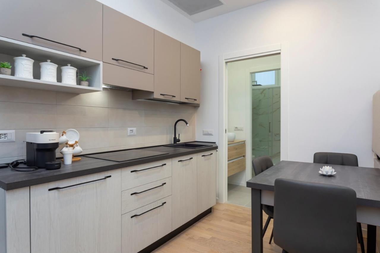 I Host Apartment - Val Strona 6 Milano Eksteriør bilde